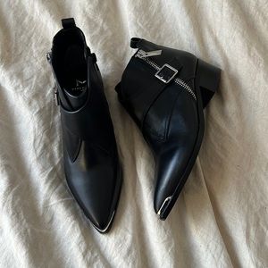 Marc Fisher Black Leather booties